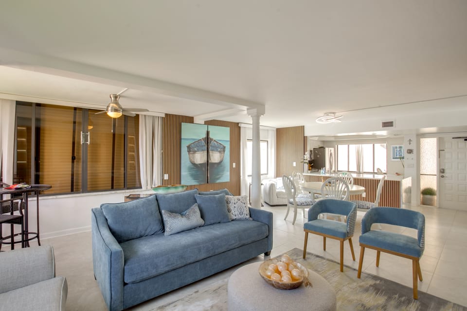 4 Mi to Lovers Key SP: Modern Condo w/ Ocean Views Apartment in Estero Island