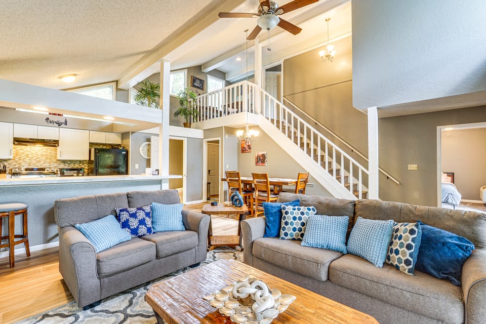 Margaritaville Lake Resort Home 1 Mi to Marina! House in Lake of the Ozarks