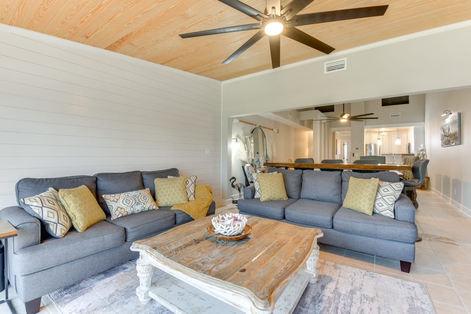 Boat, Fish & Walk to Beach: Waterfront Destin Gem! Apartment in Destin