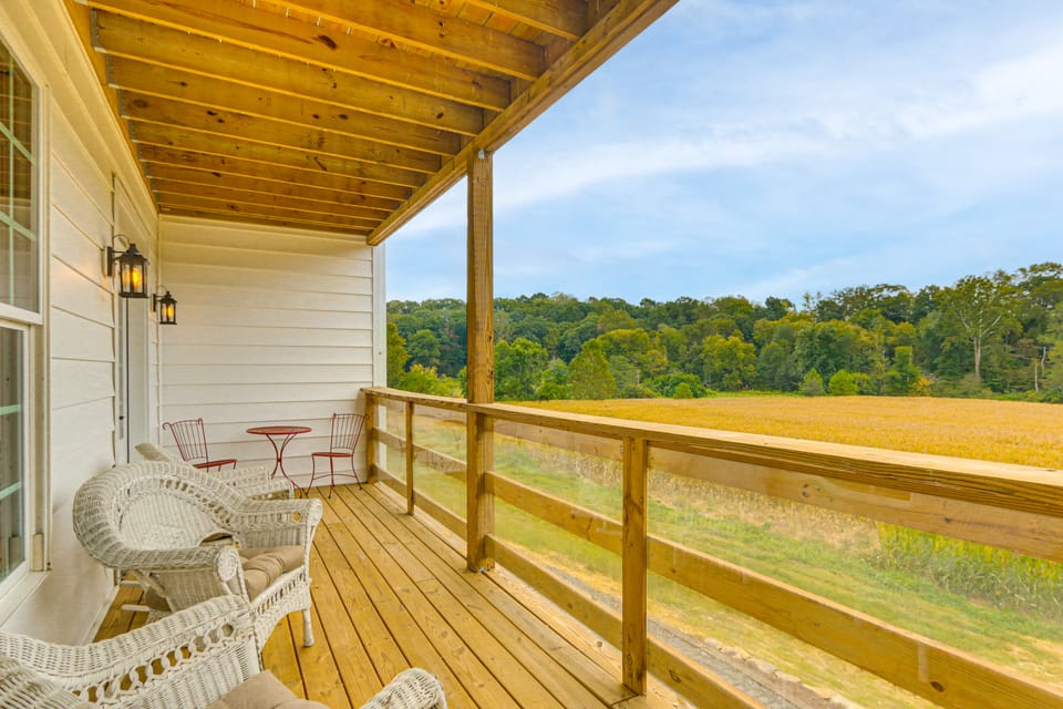 Updated Farmhouse < 2 Mi to Historic Middletown! House in Maryland