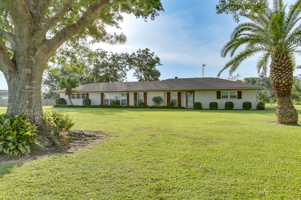 Fish & Explore: Serene Home on Bayou Petit Caillou House in Louisiana