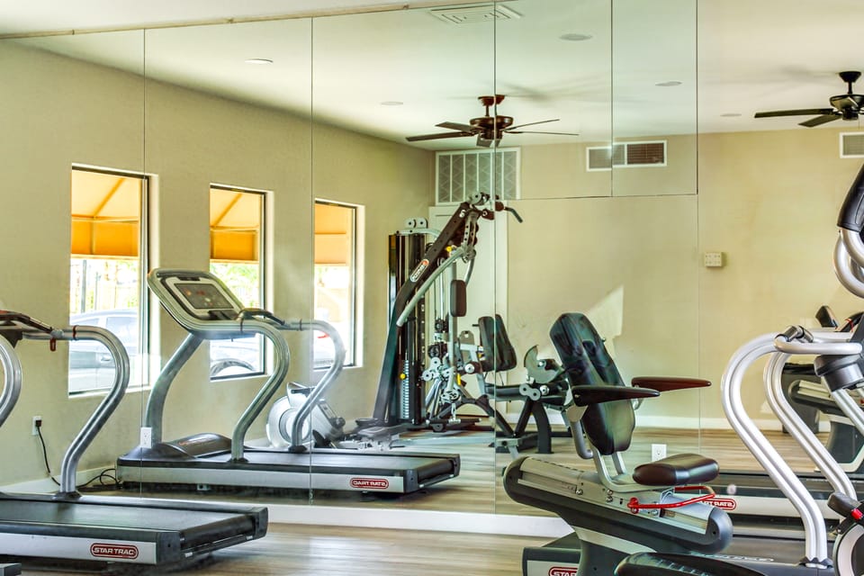 Unwind Poolside! Condo 1 Mi to South Mountain Park Apartment in Phoenix