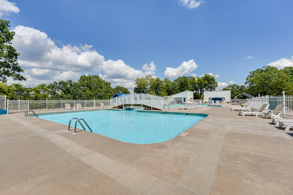 Walk to Table Rock Lake: Updated Cabin w/ Deck! House in Table Rock Lake