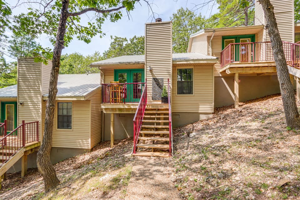 Walk to Table Rock Lake: Updated Cabin w/ Deck! House in Table Rock Lake