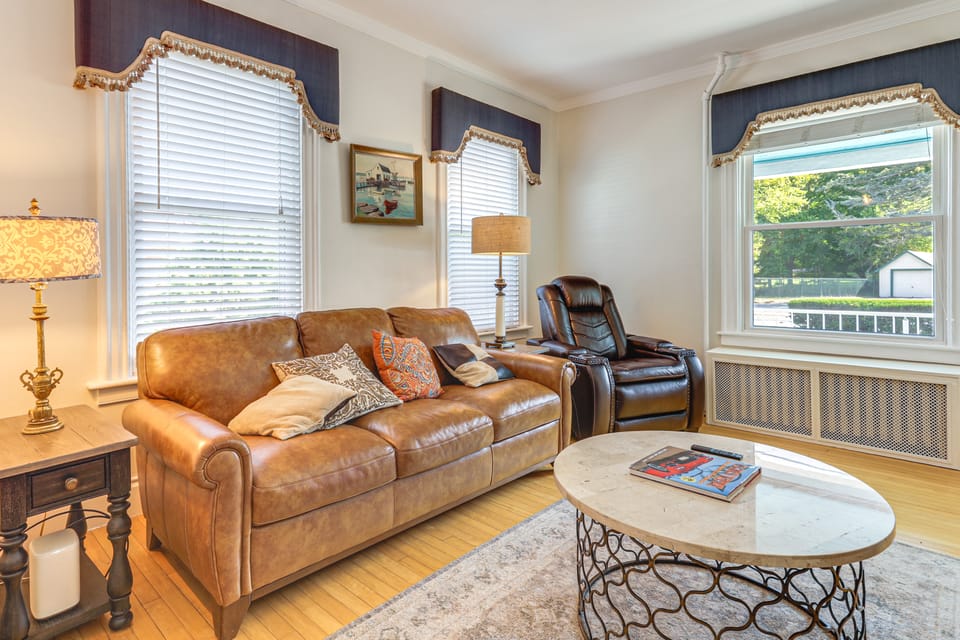 Westerly Apt Steps From Downtown + Beaches Nearby Apartment in Stonington
