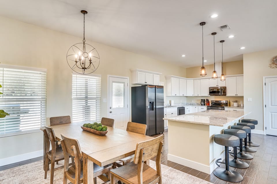 Golf, Shop & Explore: Home 5 Mi to Dtwn Midland! House in Midland