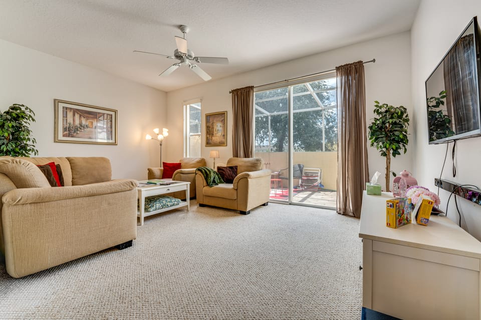 10 Mi to Disney World: Townhome w/ Community Pool! Apartment in Kissimmee