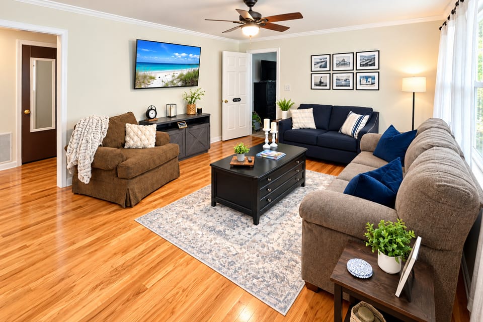 Pet-Friendly Home: Fire Pit & Winter Escape House in Sussex County