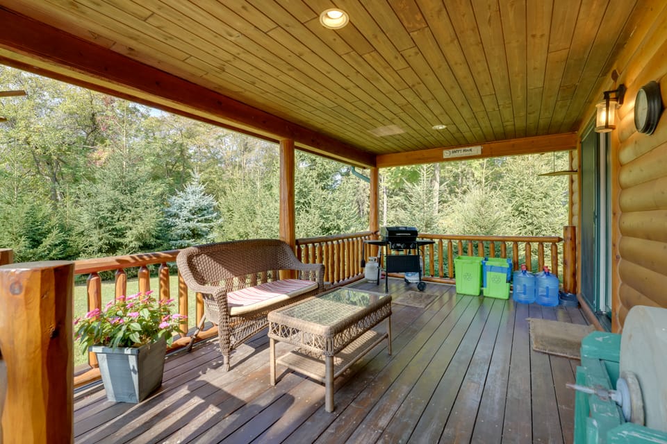 1 Mi to Public Beach: Port Austin Cabin w/ Hot Tub House in Michigan