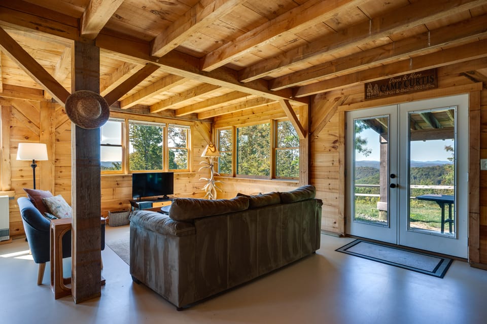 Unplug, Unwind & Explore: Remote Vermont Cabin House in Vermont
