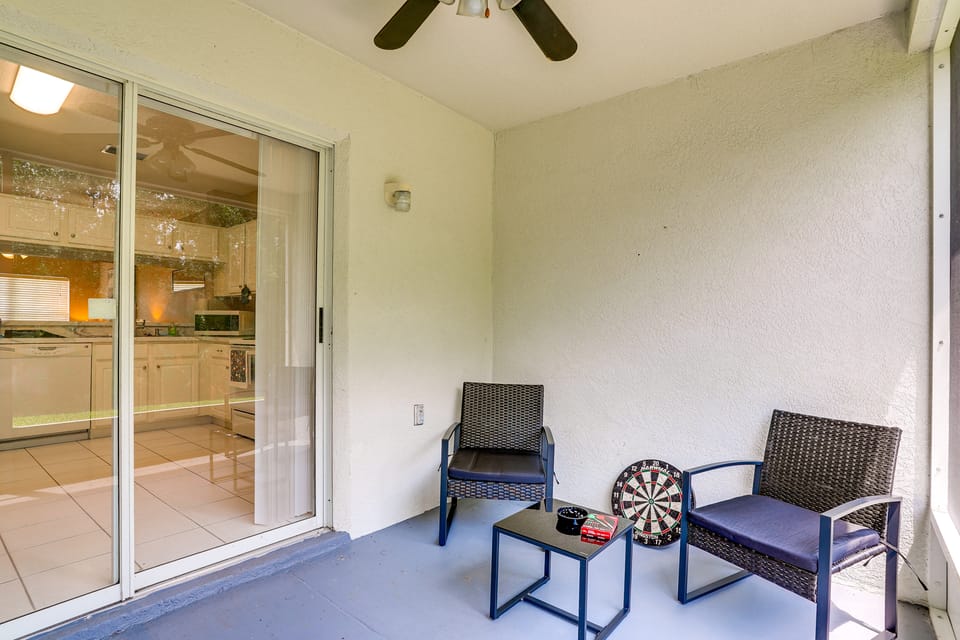 Shop, Golf & More: Family Retreat in Wesley Chapel Apartment in Wesley Chapel