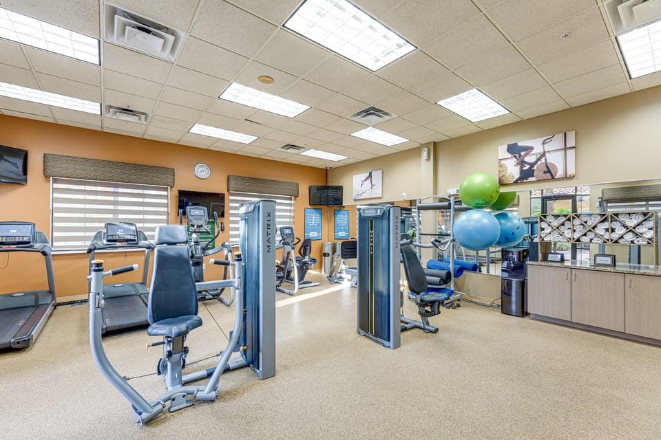 Floridays Resort Condo 11 Mi to Walt Disney World! Apartment in Orlando