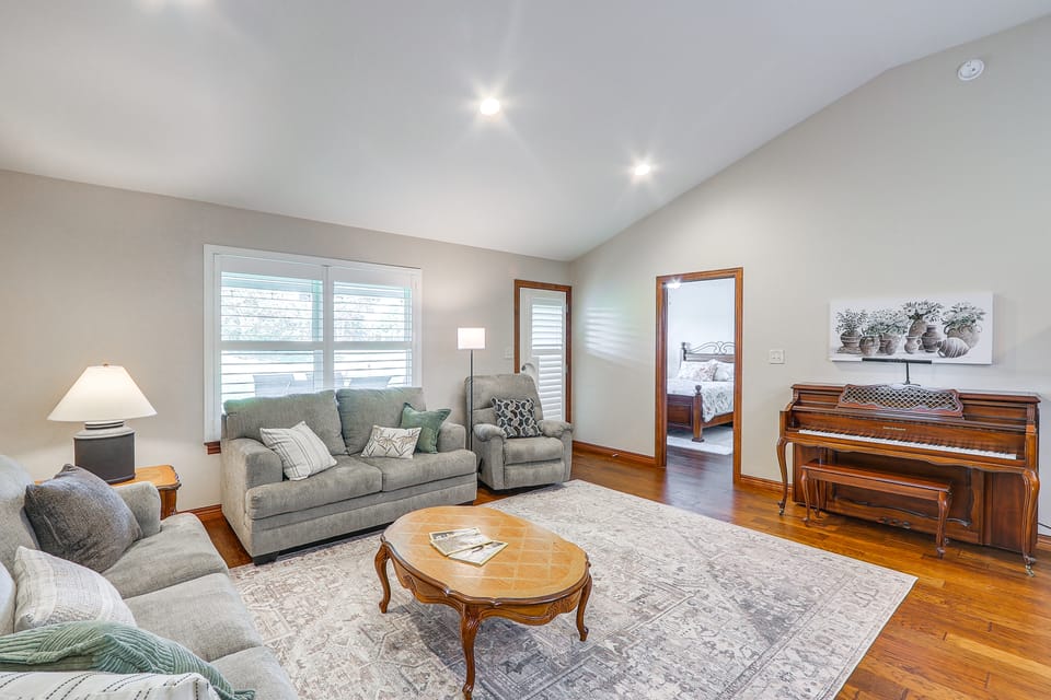 2 Mi to Main Street: Family Home in Winfield! House in Kansas