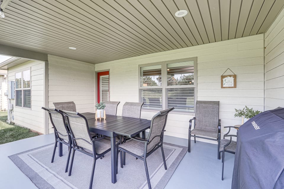 2 Mi to Main Street: Family Home in Winfield! House in Kansas