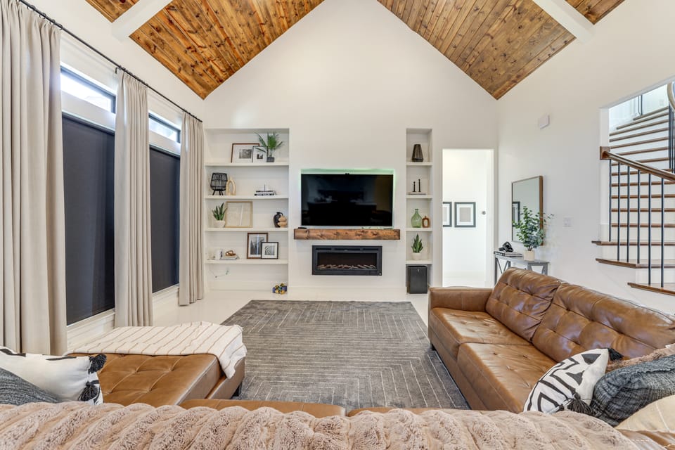 Luxe Retreat w/ Patio & Fenced Yard in Waxahachie! House in Waxahachie