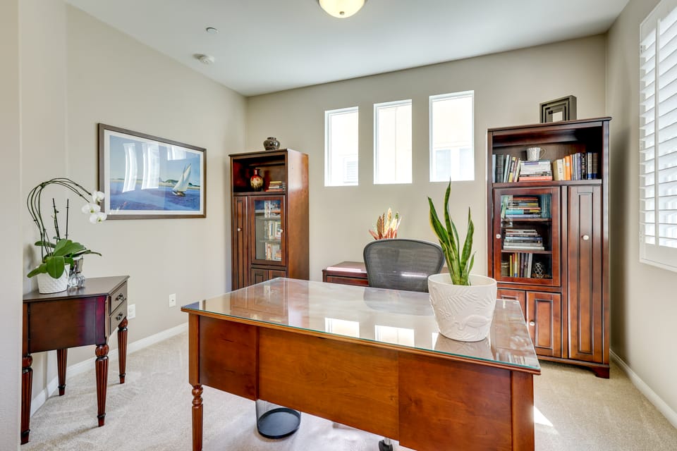 Walk to Public Transit: Oceanside Home w/ Balcony Apartment in Oceanside