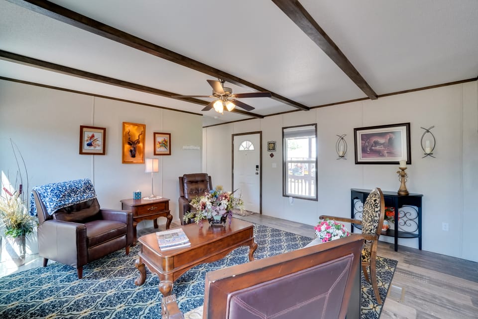 Peaceful Countryside Home w/ Yard in Hawley House in Abilene