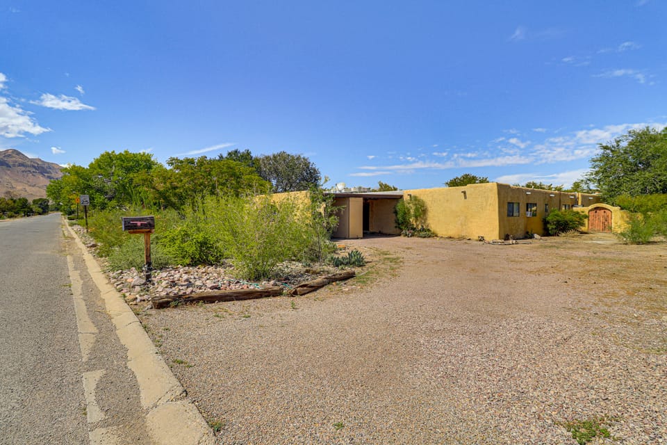 Perfect For Groups! Socorro Home Near NM Tech House in New Mexico