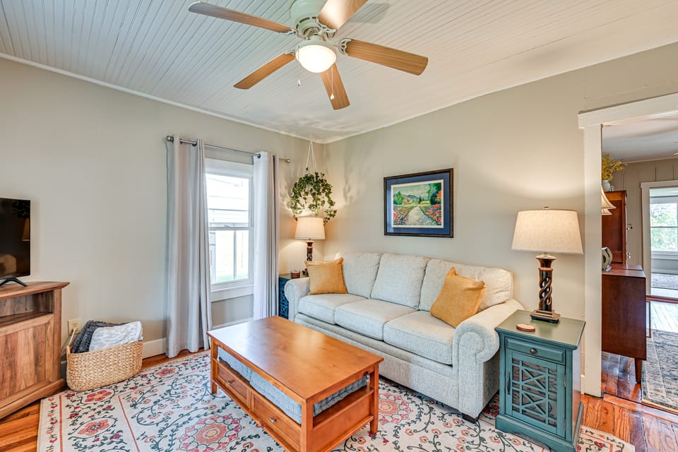 Rock Climb, Hike, Relax! Quiet Beattyville Retreat House in Kentucky