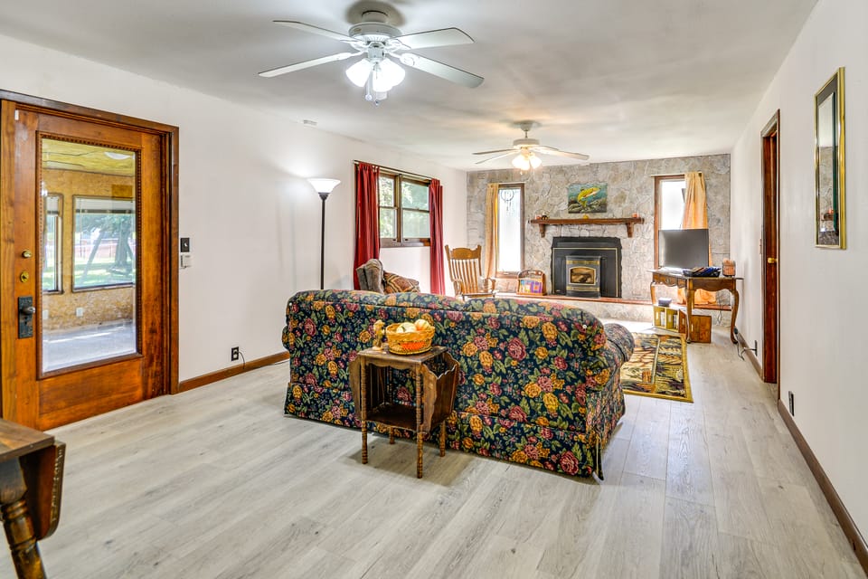 7 Mi to Bighorn Nat’l Forest: Dog-Friendly Home House in Wyoming