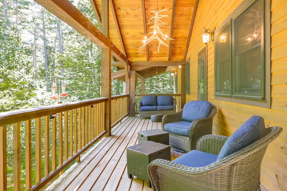 Game Room + Lake Access: Wooded Retreat in Jay House in Adirondack Mountains