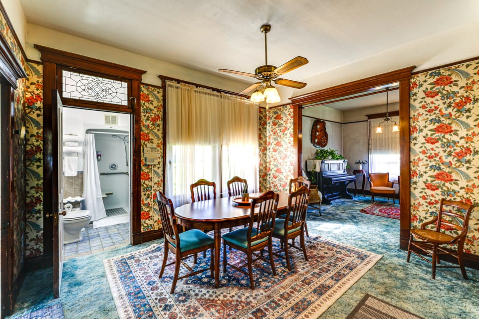 2 Mi to River: Historic Clarkston Home w/ Views! House in Clarkston