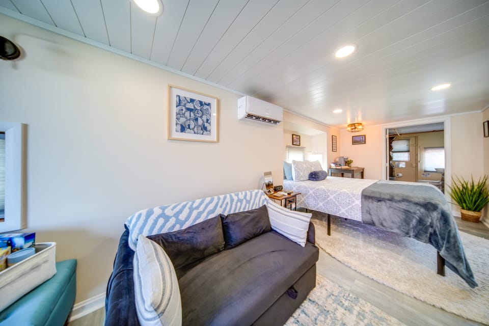 ‘Choo Choo Blue,’ Converted Railcar in DuBois! Apartment in Allegheny River