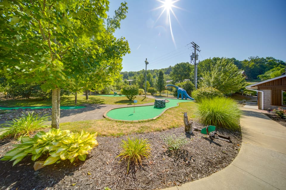 The Presidential Stay, Converted Railcar in DuBois House in Allegheny River