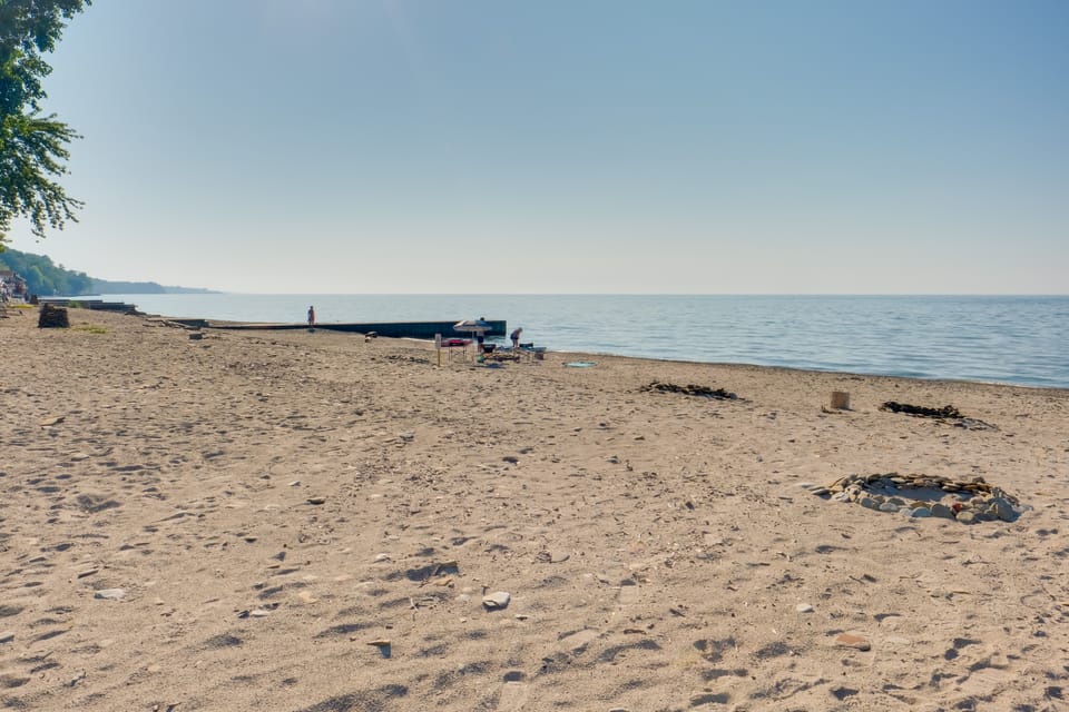 'Wishin & Fishin' Walkable Erie Home By the Beach! House in Millcreek Township