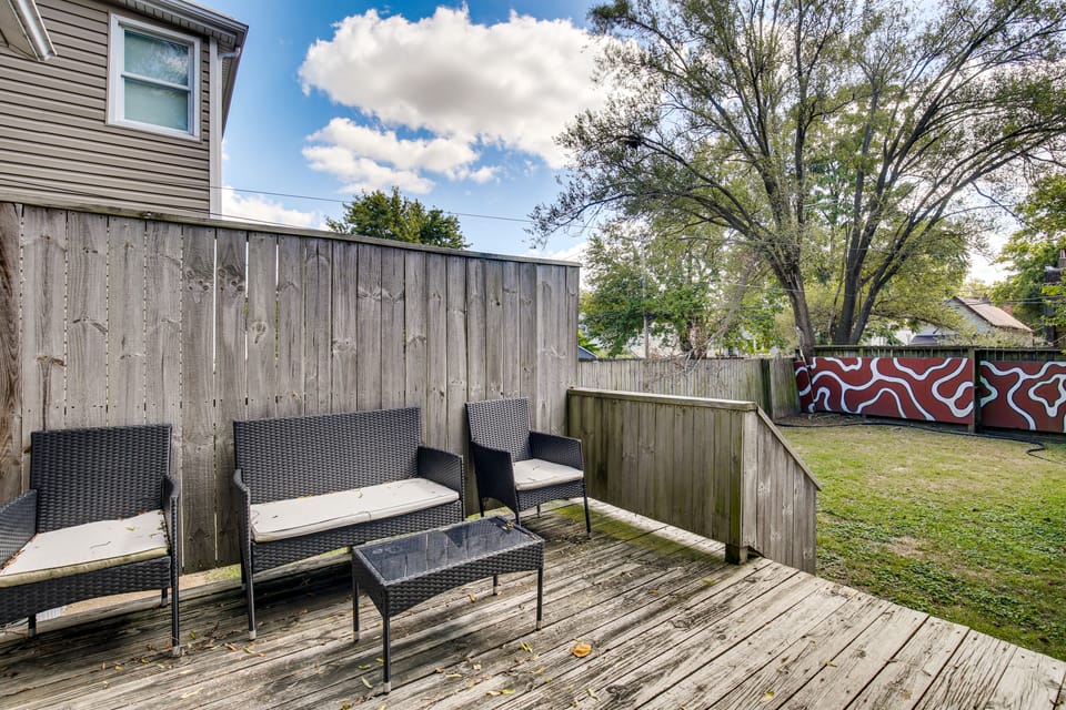 Walk to Tower Grove Park: St Louis Getaway House in Tower Grove South