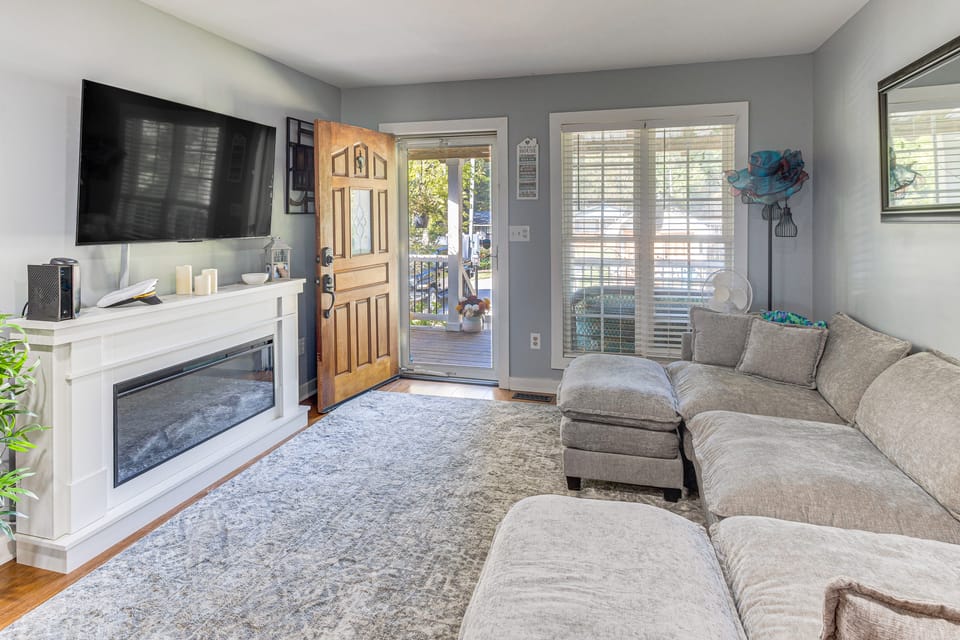 Fish, Swim & Grill: Lakefront Carolina Home! House in South Carolina