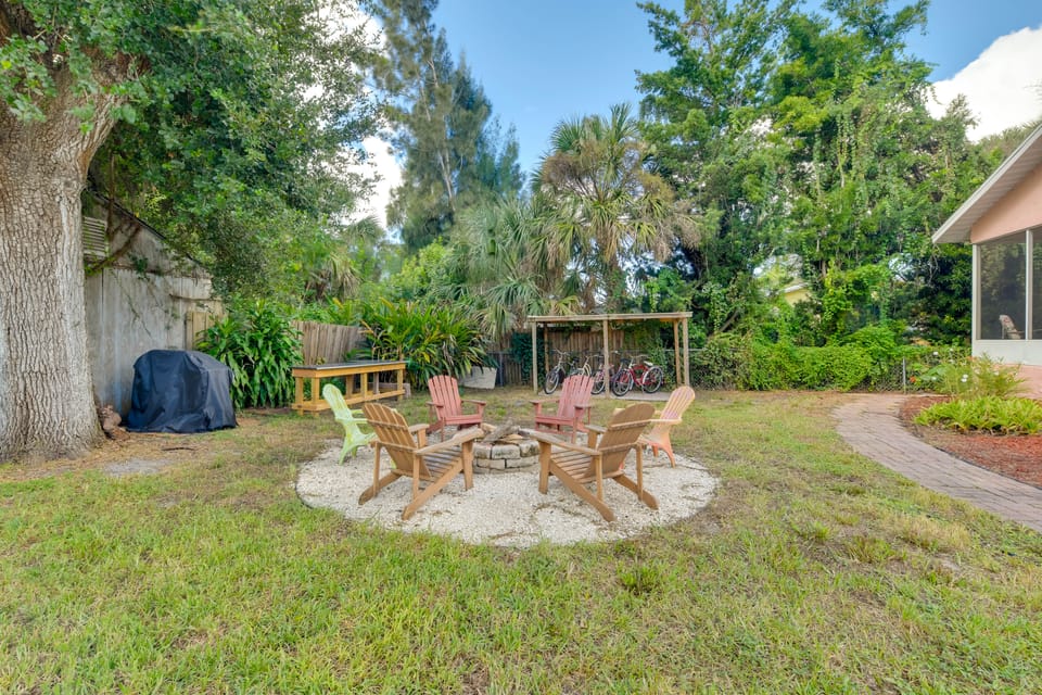 < 1 Mi to Nokomis Beach: Tranquil Couple’s Retreat Apartment in Nokomis