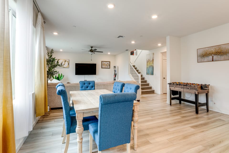 Modern Family Home in Suburbs of Sacramento! House in Roseville