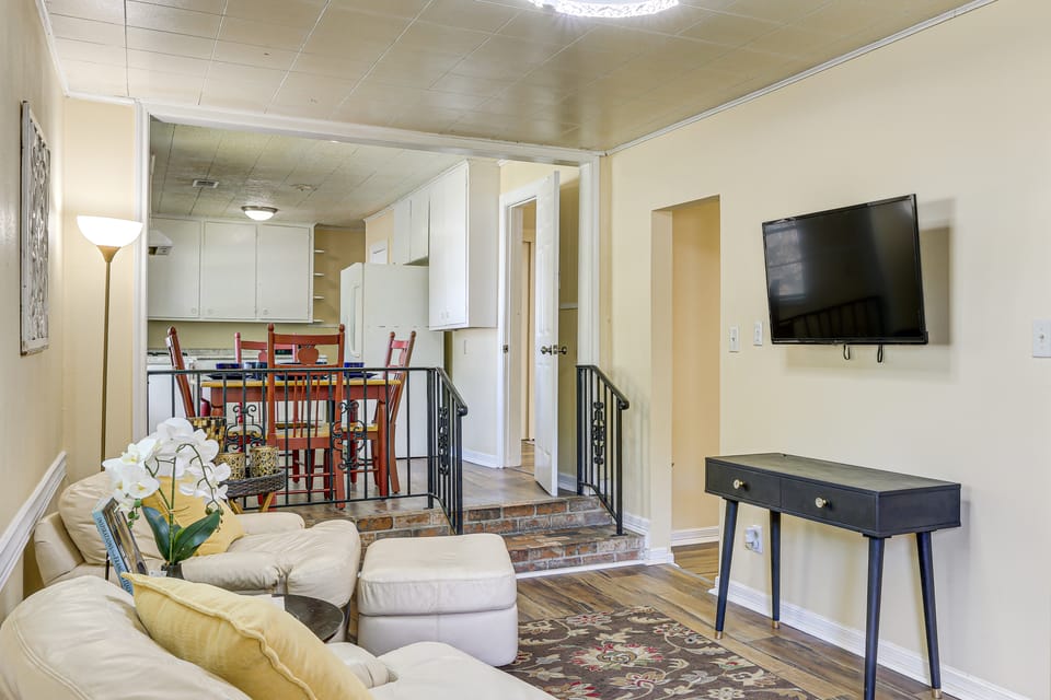 Industrial Grade Comfort: Near Ports & Plants Apartment in Port Arthur
