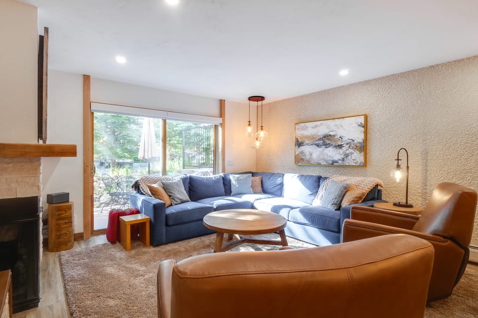 Half-Mi to Main Street Breck: All-Season Escape! Apartment in Breckenridge