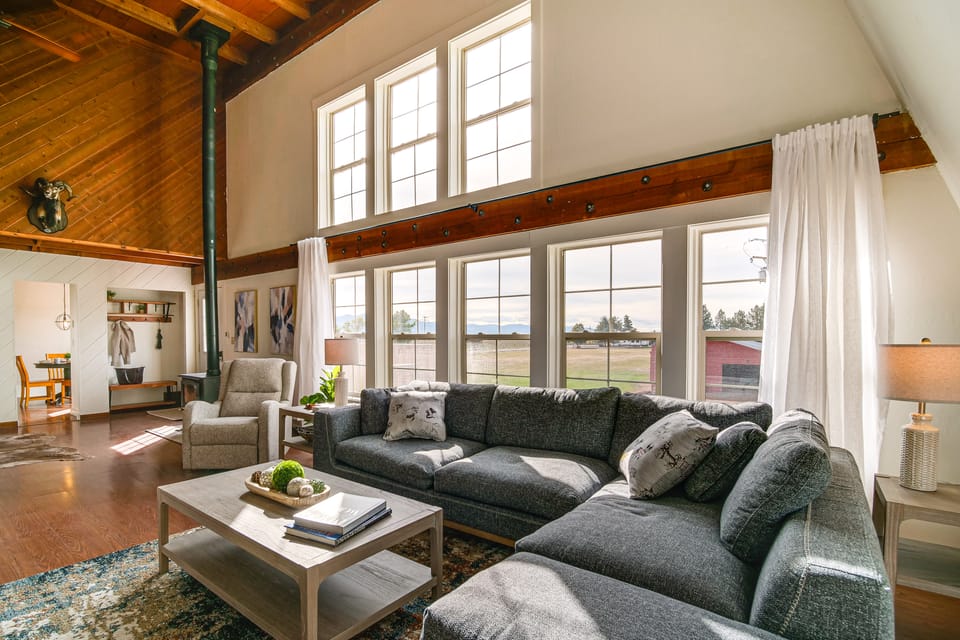 Mtn & Golf Course View: Oregon Outback Getaway! House in Oregon
