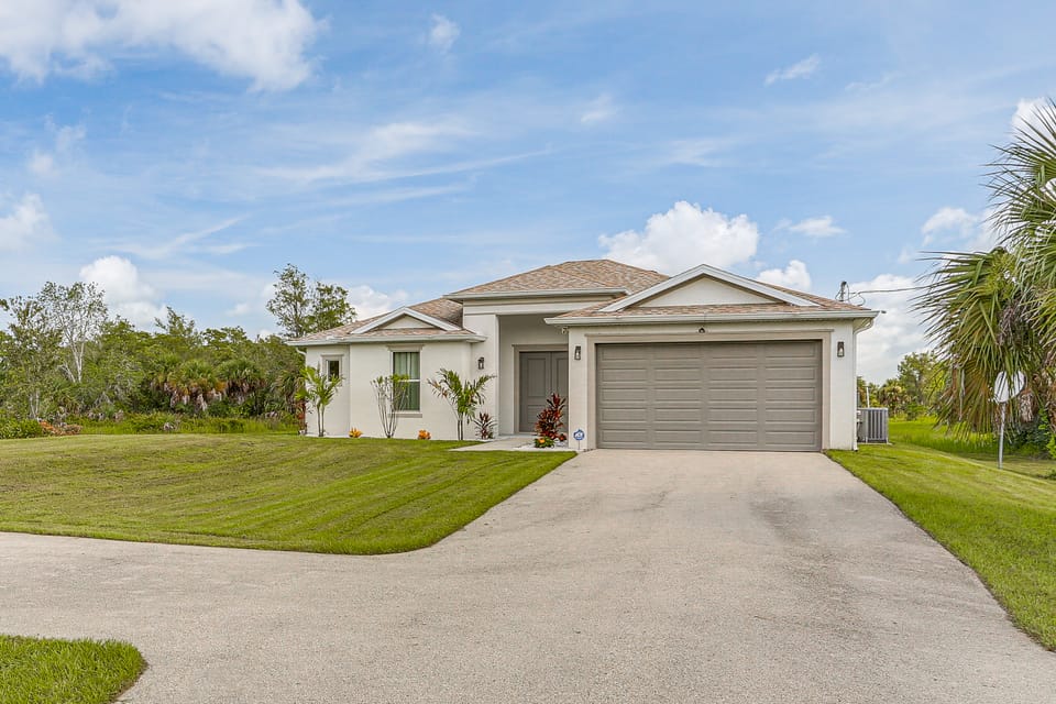 Quiet Naples Escape w/ Patio by Golfing + Parks House in Collier County