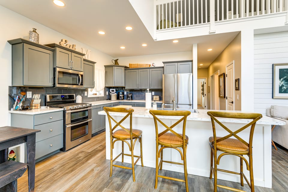 Private Dock! Lake Wawasee Family Getaway House in Indiana