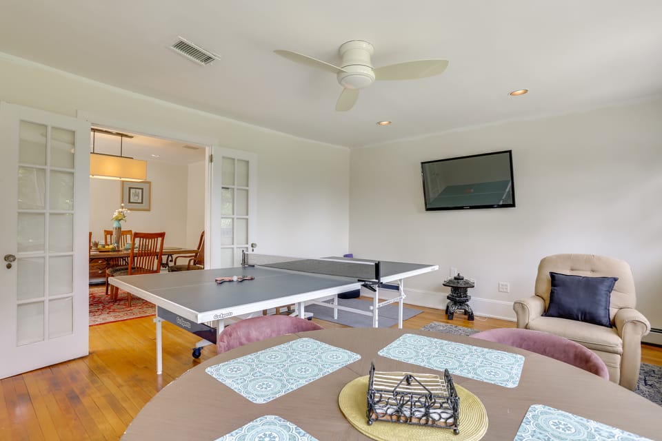 Walk to Hudson River Waterfront: Newburgh Home House in Newburgh