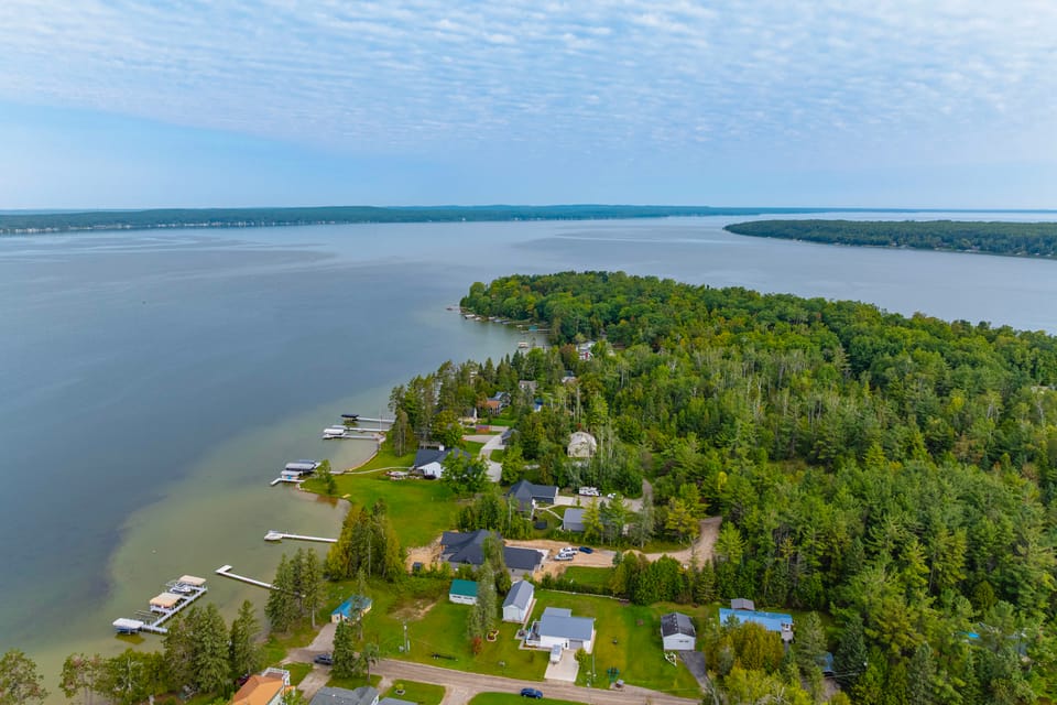 Boat Friendly Mullett Lake Home 3 Mi to Marina House in Michigan