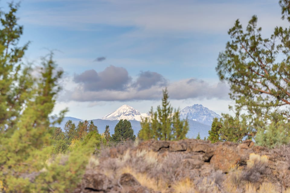 Next to 600 Acres of Public Land! Bend Ranch Home House in Oregon