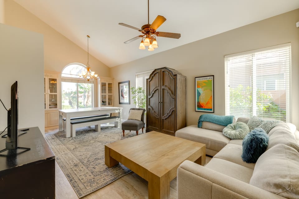 Lakefront Living! Huge Phoenix Home w/ Pool Table House in Phoenix