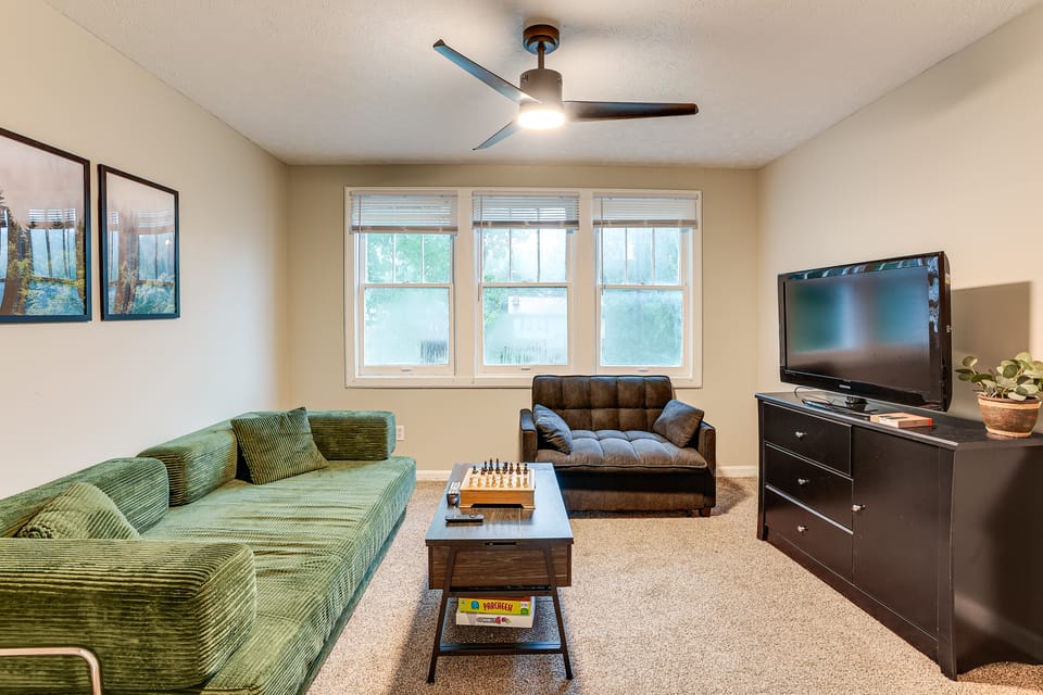 Stay Near the Derby & Downtown! Louisville Apt Apartment in Louisville