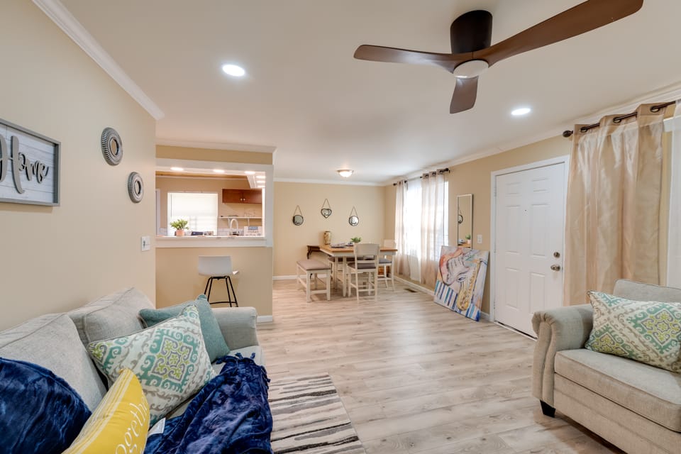 5 Mi to UAB: Group-Friendly Birmingham Retreat House in Birmingham