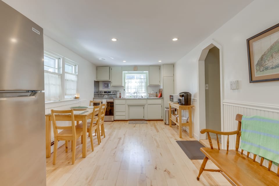 Home w/ Private Yard in Rocky Point House in Long Island