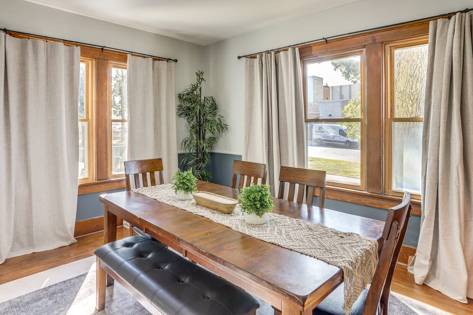 Walk to Port Clinton Lighthouse: Home w/ Deck! House in Port Clinton