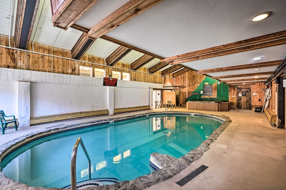 Fishing Pond + Pool! Resort Retreat in Wilmington House in Wilmington
