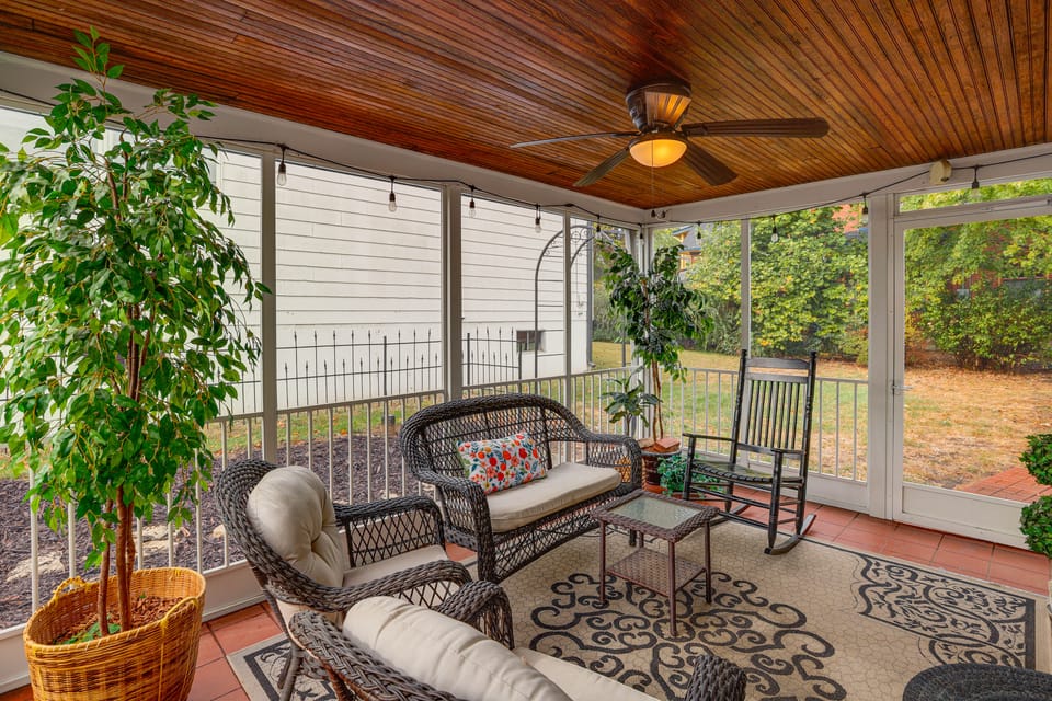 Walk Everywhere! Dtwn WashMo Home Near Wineries House in Ozark Mountains
