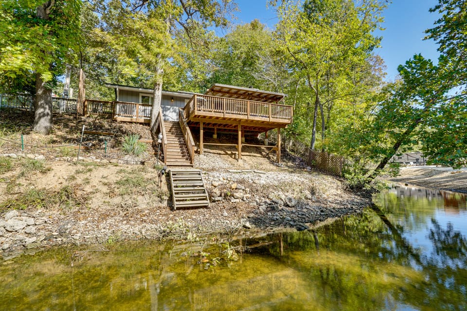 Lakefront Fun in Sunrise Beach! Pet-Friendly Home! House in Sunrise Beach