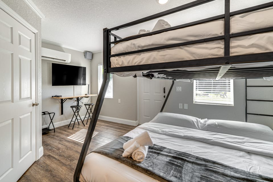 Angler’s Dream: Studio 2 Mi to 7 Sisters Springs! Apartment in Florida